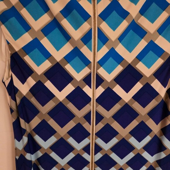 Dress - Picture 3 of 5